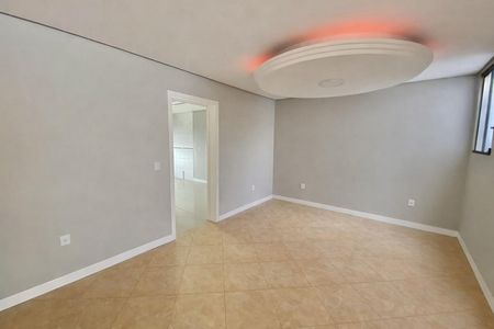 Casa à venda com 600m², 5 quartos e 6 vagasQuarto 4