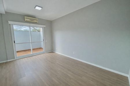 Quarto 2 de casa à venda com 5 quartos, 600m² em Espírito Santo, Porto Alegre