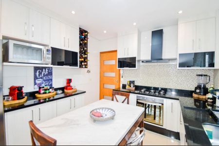 Casa à venda com 250m², 3 quartos e 6 vagasCozinha