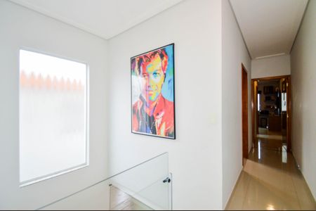 Casa à venda com 250m², 3 quartos e 6 vagasCorredor dos Dormitórios