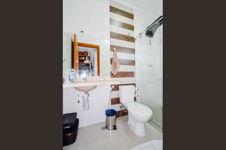 Casa à venda com 250m², 3 quartos e 6 vagasBanheiro da Suíte 3