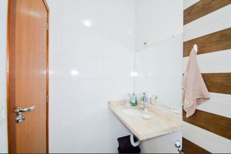 Casa à venda com 250m², 3 quartos e 6 vagasBanheiro da Suíte 3