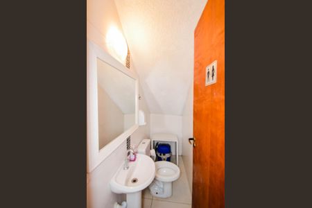 Casa à venda com 250m², 3 quartos e 6 vagasÁrea gourmet - Lavabo