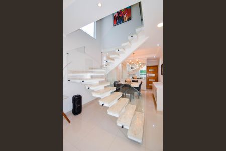 Sala de casa à venda com 3 quartos, 250m² em Jardim Santa Mena, Guarulhos