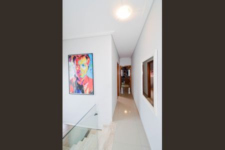 Casa à venda com 250m², 3 quartos e 6 vagasCorredor dos Dormitórios