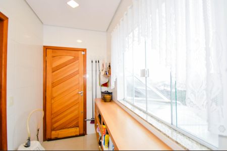 Casa à venda com 250m², 3 quartos e 6 vagasÁrea de Serviço