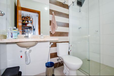 Casa à venda com 250m², 3 quartos e 6 vagasBanheiro da Suíte 3