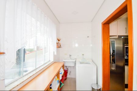 Casa à venda com 250m², 3 quartos e 6 vagasÁrea de Serviço