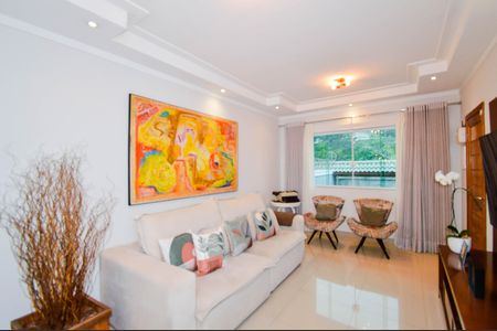 Sala de casa à venda com 3 quartos, 250m² em Jardim Santa Mena, Guarulhos