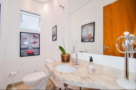 Casa à venda com 250m², 3 quartos e 6 vagasLavabo