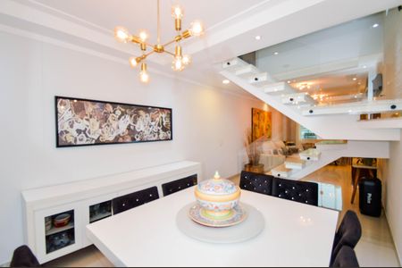 Casa à venda com 250m², 3 quartos e 6 vagasSala de Jantar