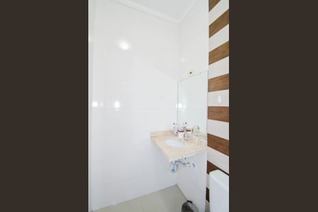 Casa à venda com 250m², 3 quartos e 6 vagasBanheiro da Suíte 1