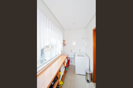 Casa à venda com 250m², 3 quartos e 6 vagasÁrea de Serviço