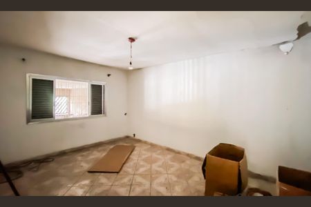 Sala de casa à venda com 2 quartos, 250m² em Vila Paulistania, São Paulo