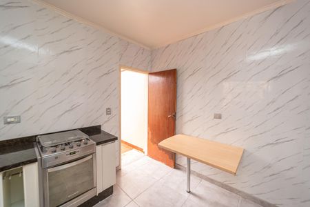 Cozinha de casa para alugar com 2 quartos, 110m² em Vila Buenos Aires, São Paulo