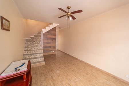 Sala de casa para alugar com 2 quartos, 110m² em Vila Buenos Aires, São Paulo