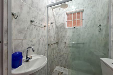 Banheiro  de casa para alugar com 1 quarto, 70m² em Balneario Japurá, Praia Grande
