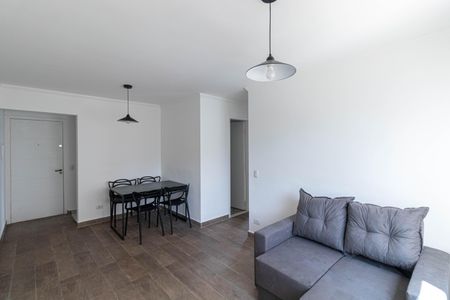 Sala de apartamento para alugar com 2 quartos, 51m² em Itaquera, São Paulo