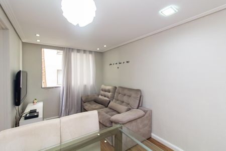 Sala de apartamento para alugar com 2 quartos, 39m² em Cidade Líder, São Paulo