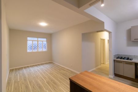 Apartamento à venda com 86m², 3 quartos e 1 vagaSalas