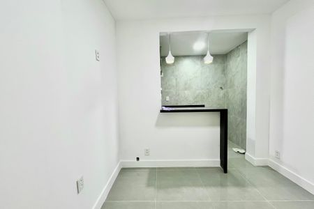 Sala  de apartamento à venda com 1 quarto, 35m² em Copacabana, Rio de Janeiro