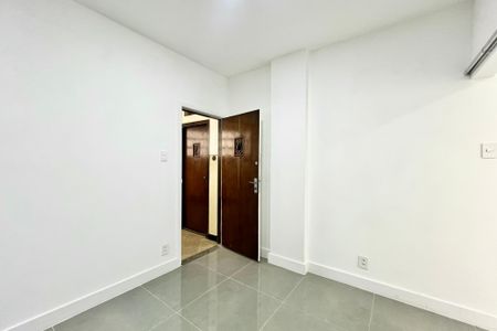 Apartamento à venda com 35m², 1 quarto e sem vaga Apartamento à venda com 35m², 1 quarto e sem vagaSala
