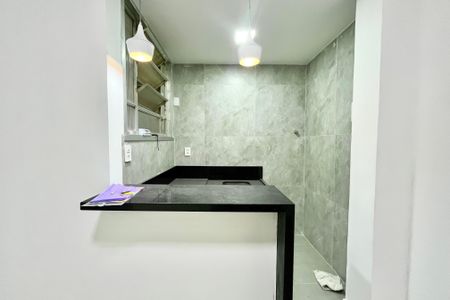 Sala  de apartamento à venda com 1 quarto, 35m² em Copacabana, Rio de Janeiro