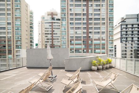 Studio à venda com 19m², 0 quarto e sem vaga Studio à venda com 19m², 0 quarto e sem vagaPiscina