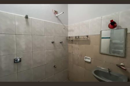Banheiro de casa para alugar com 1 quarto, 39m² em Vila Feliz, São Paulo