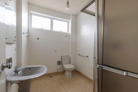 Apartamento à venda com 77m², 2 quartos e 1 vagaBanheiro