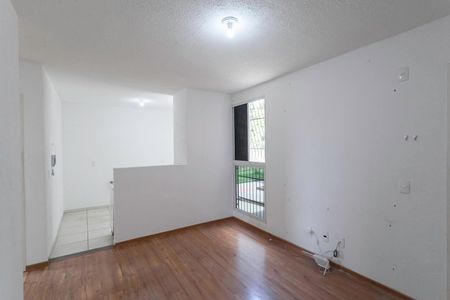 Sala de apartamento para alugar com 2 quartos, 45m² em Caiapos, Contagem