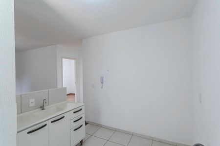 Apartamento para alugar com 45m², 2 quartos e 1 vaga Apartamento para alugar com 45m², 2 quartos e 1 vagaCozinha e Área de Serviço