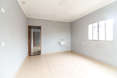 Sala e Área de Serviço de casa para alugar com 1 quarto, 50m² em Conjunto Habitacional Santa Etelvina Iii, São Paulo
