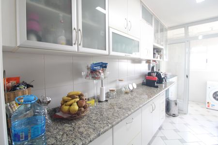 Apartamento à venda com 92m², 3 quartos e 2 vagasCozinha
