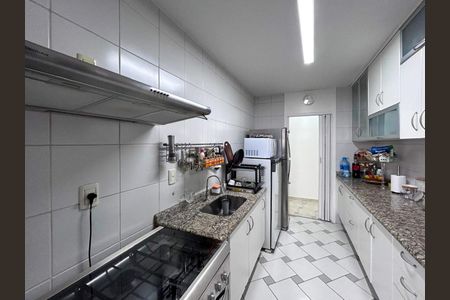 Apartamento à venda com 92m², 4 quartos e 2 vagas Apartamento à venda com 92m², 4 quartos e 2 vagasCozinha