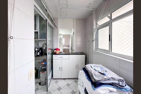 Apartamento à venda com 92m², 4 quartos e 2 vagas Apartamento à venda com 92m², 4 quartos e 2 vagasÁrea de Serviço