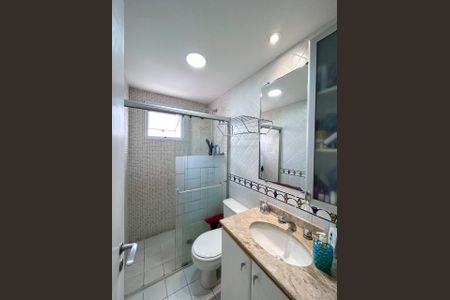 Apartamento à venda com 92m², 4 quartos e 2 vagas Apartamento à venda com 92m², 4 quartos e 2 vagasBanheiro Suíte