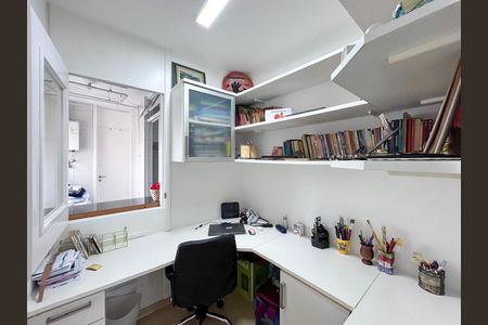 Apartamento à venda com 92m², 4 quartos e 2 vagas Apartamento à venda com 92m², 4 quartos e 2 vagasQuarto 2