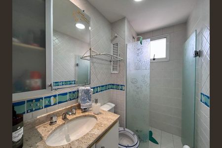 Apartamento à venda com 92m², 4 quartos e 2 vagas Apartamento à venda com 92m², 4 quartos e 2 vagasBanheiro Social