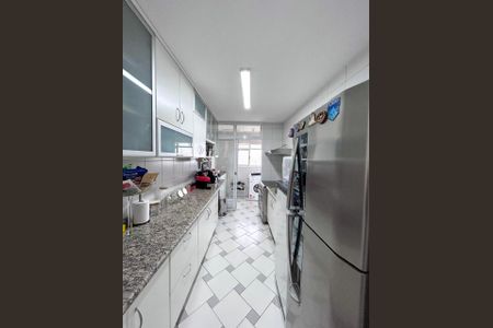 Apartamento à venda com 92m², 4 quartos e 2 vagas Apartamento à venda com 92m², 4 quartos e 2 vagasCozinha