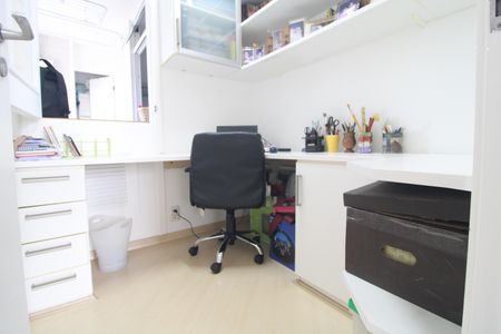 Apartamento à venda com 92m², 3 quartos e 2 vagasQuarto 3