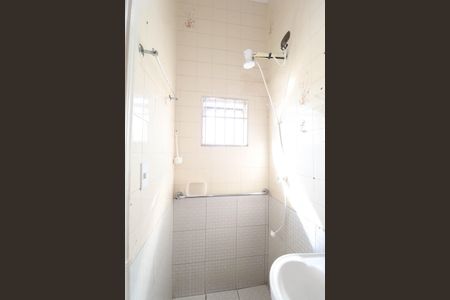 Casa à venda com 197m², 5 quartos e 1 vagaSuíte - Banheiro