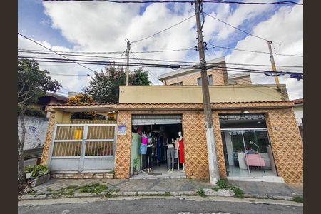 Casa à venda com 197m², 5 quartos e 1 vagaFachada