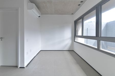 Quarto de kitnet/studio para alugar com 1 quarto, 18m² em Santo Amaro, São Paulo