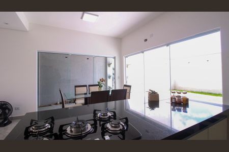 Casa à venda com 3 quartos, 200m² em Parque Residencial Oratorio, São Paulo