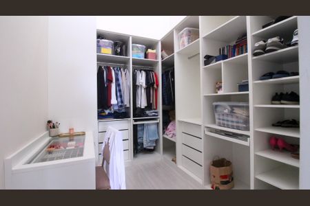 Casa à venda com 200m², 3 quartos e 3 vagas