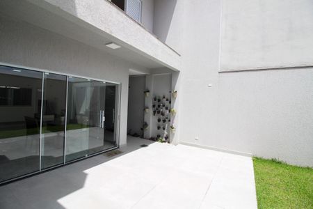 Casa à venda com 200m², 3 quartos e 3 vagas