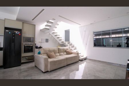 Casa à venda com 3 quartos, 200m² em Parque Residencial Oratorio, São Paulo