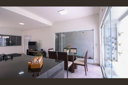 Casa à venda com 200m², 3 quartos e 3 vagas