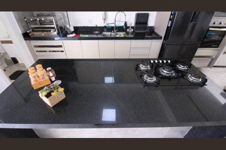Casa à venda com 200m², 3 quartos e 3 vagas